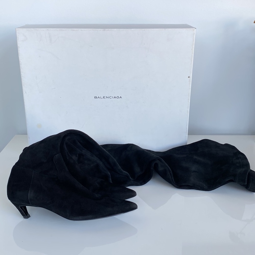 Balenciaga kitten heeled over-the-knee black suede knife boots size 36 - Picture 6 of 17